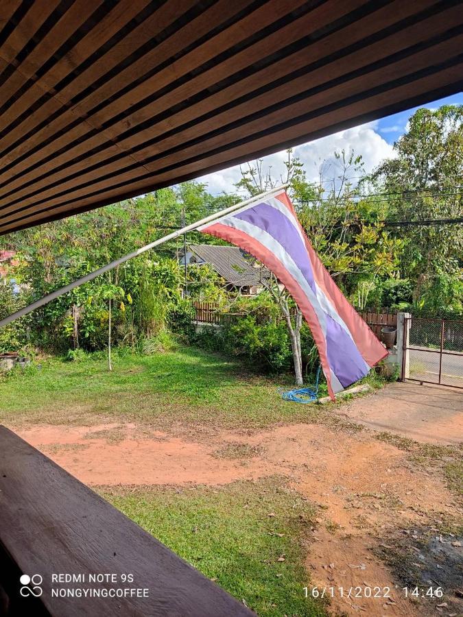 Chanmuang Guesthouse Мэхонгсон Экстерьер фото