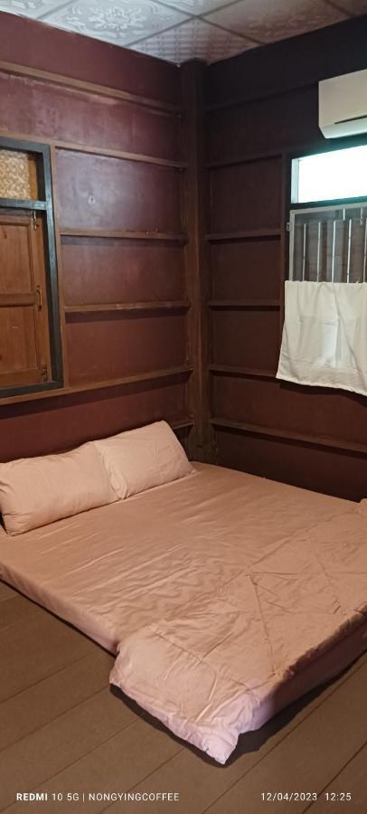 Chanmuang Guesthouse Мэхонгсон Экстерьер фото