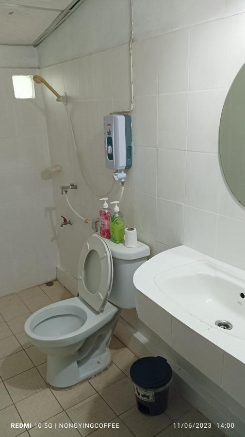 Chanmuang Guesthouse Мэхонгсон Экстерьер фото