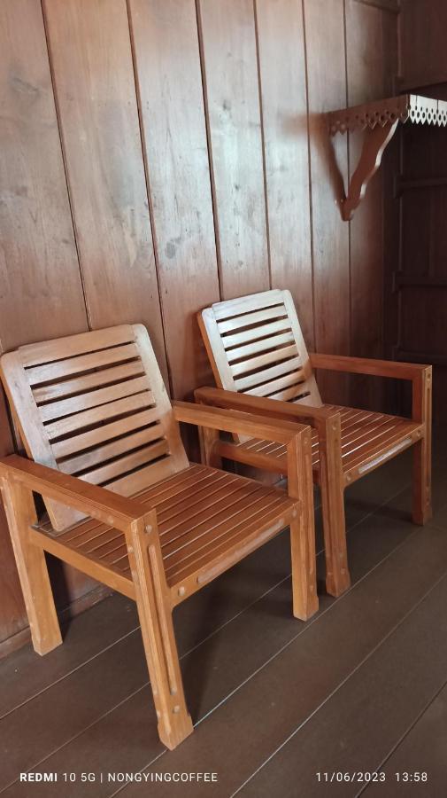 Chanmuang Guesthouse Мэхонгсон Экстерьер фото
